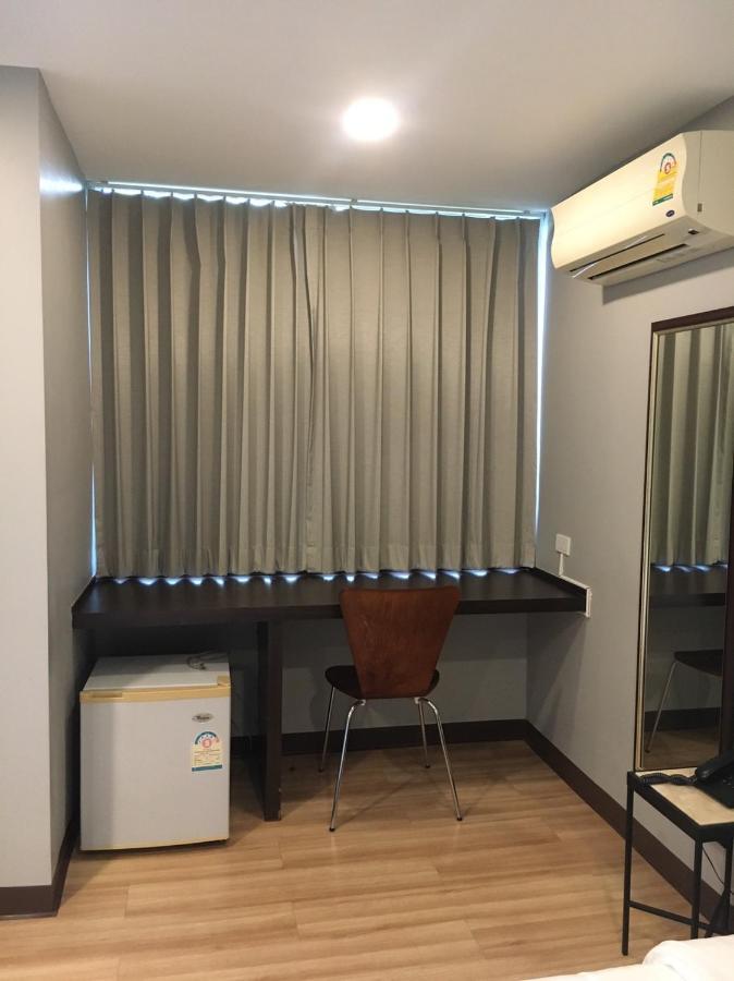 Ywca Hotel Bangkok Eksteriør billede