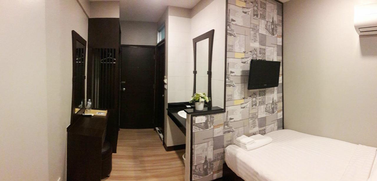 Ywca Hotel Bangkok Eksteriør billede