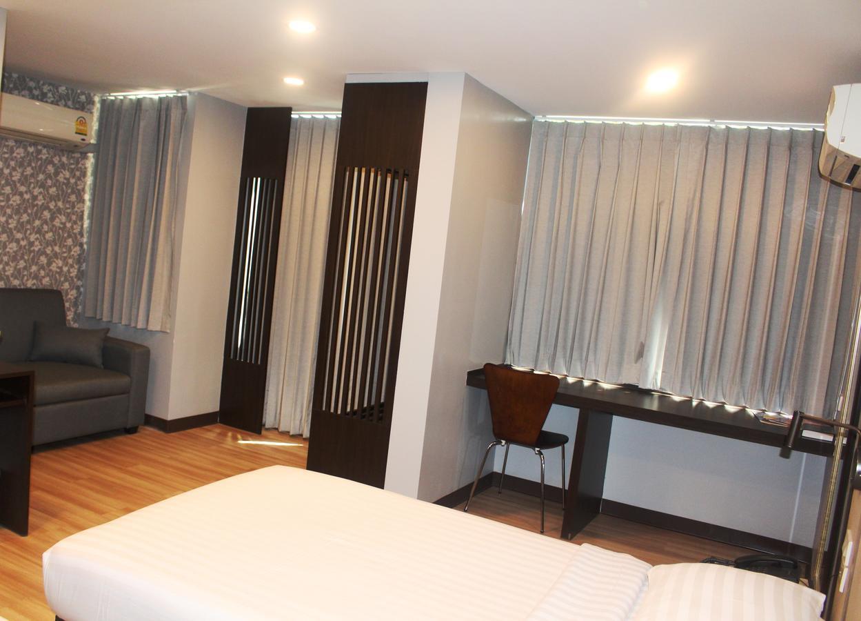 Ywca Hotel Bangkok Eksteriør billede